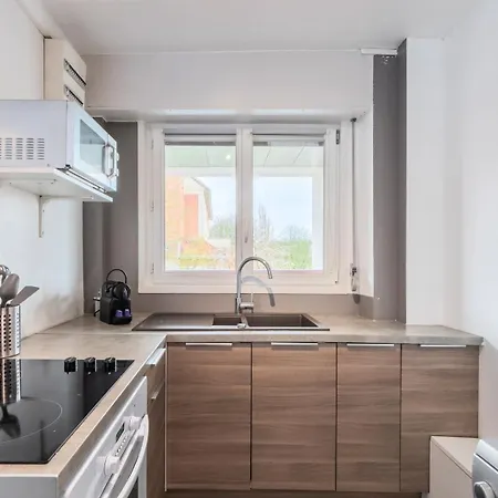 Apartmán Renovated 2-bedroom Duplex Near Metro. *