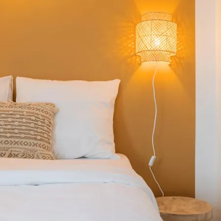 Renovated 2-bedroom Duplex Near Metro. * Lille